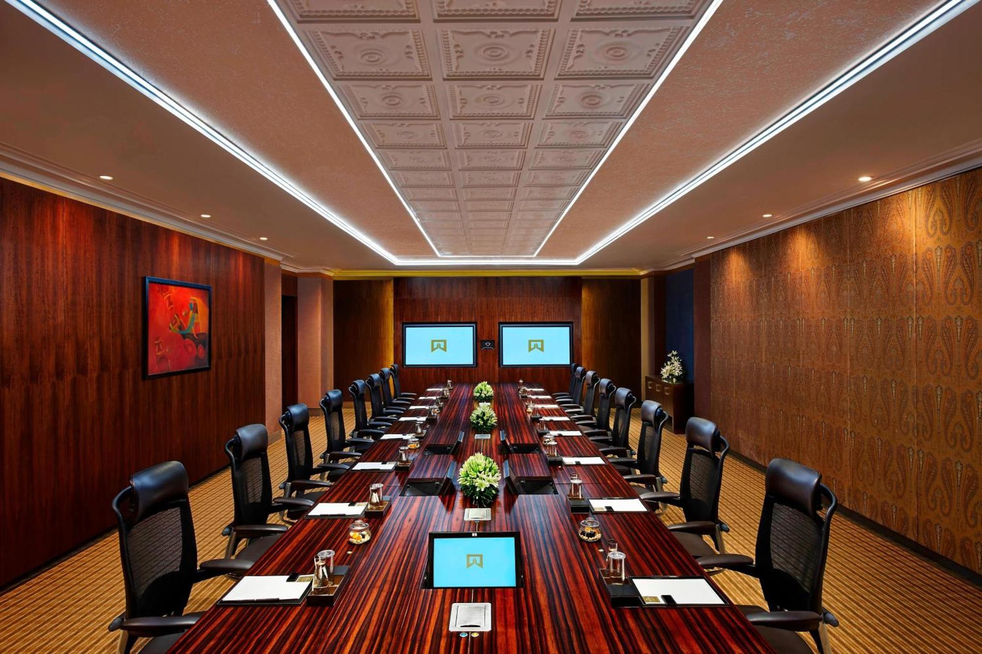 Itc Grand Chola, A Luxury Collection Hotel, Chennai Exteriör bild A meeting room at the InterContinental Hotel, London, Park Lane