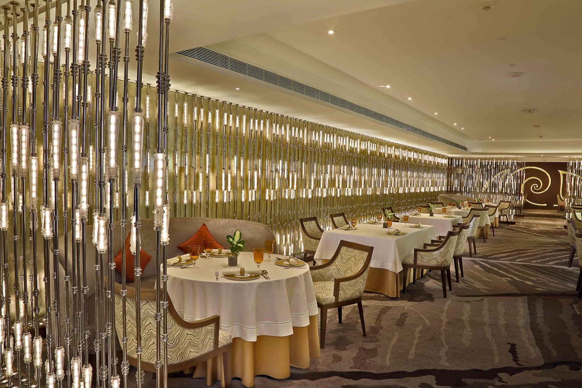 Itc Grand Chola, A Luxury Collection Hotel, Chennai Exteriör bild The interior of the restaurant