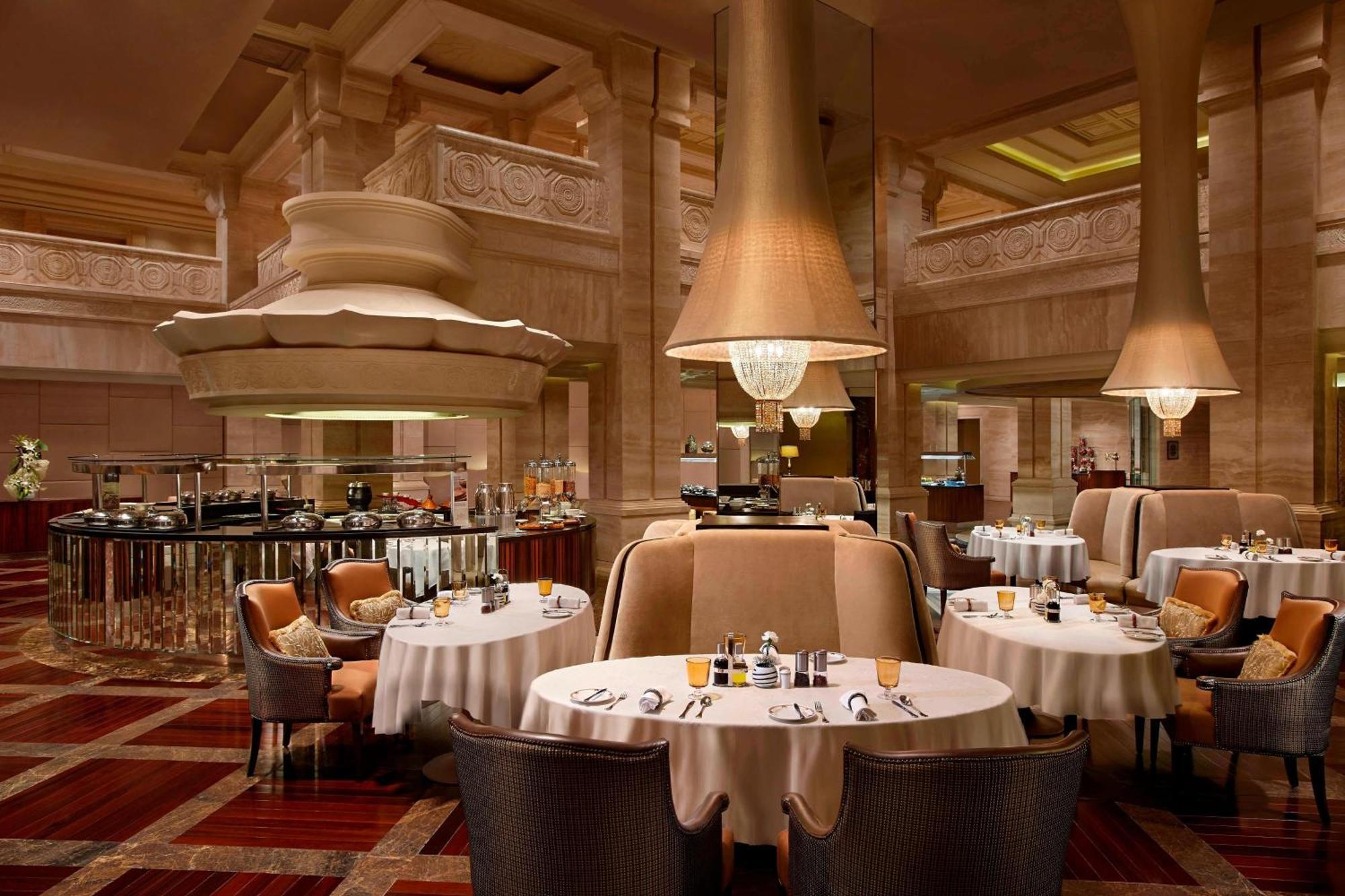 Itc Grand Chola, A Luxury Collection Hotel, Chennai Exteriör bild The restaurant