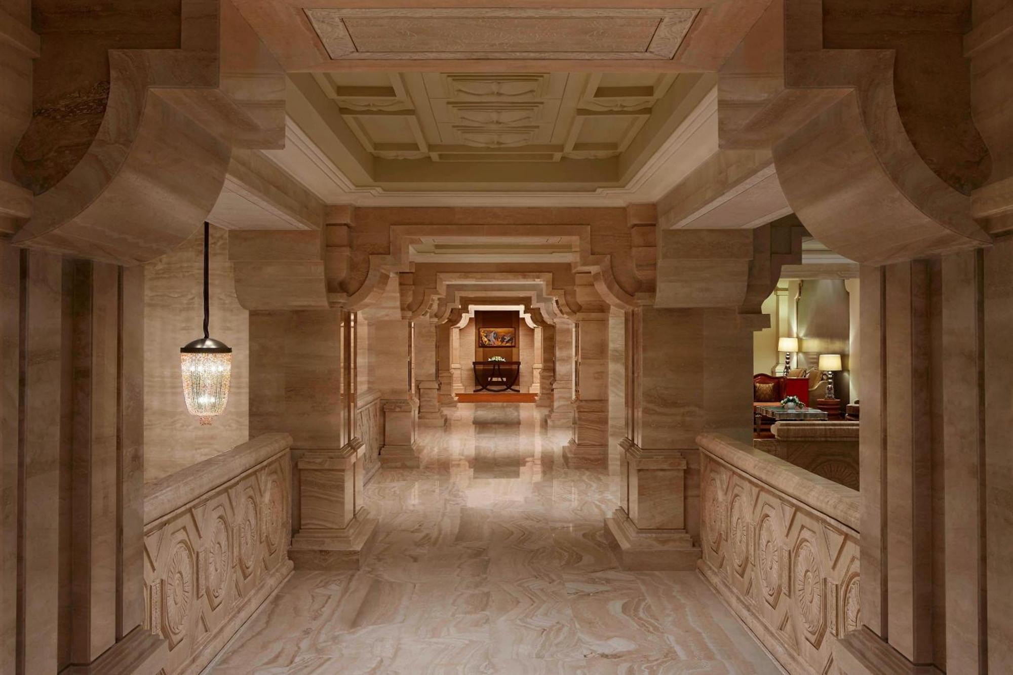 Itc Grand Chola, A Luxury Collection Hotel, Chennai Exteriör bild Interior of the Taj Mahal Palace
